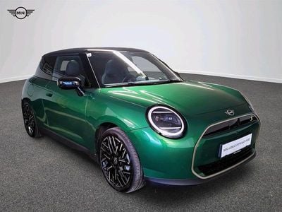 British racing green iv Gebraucht 2025 Mini Cooper SE Kleinwagen | € 37.140 (Fairer Preis)