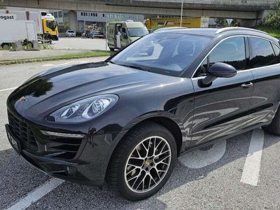 Porsche Macan S