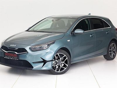 Grau Gebraucht 2024 Kia Ceed Silver Kleinwagen | € 26.040