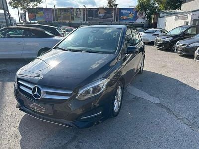 Schwarz Gebraucht 2017 Mercedes B180 Van / Kleinbus | € 12.999 (Guter Preis)