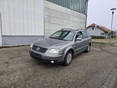 Braun Gebraucht 2001 VW Passat Highline Kombi | € 2.790