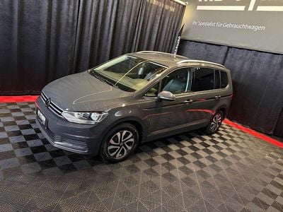Gebraucht VW Touran Conceptline 122 PS (89 kW) 2022 Grau Van / Kleinbus