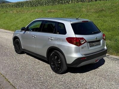 Silber Gebraucht 2018 Suzuki Vitara SUV | € 22.300 (Etwas zu teuer)