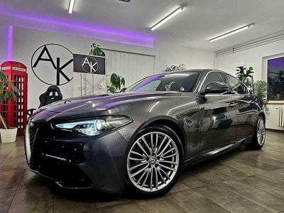 Grau Gebraucht 2016 Alfa Romeo Giulia Super Limousine | € 23.900 (Etwas zu teuer)