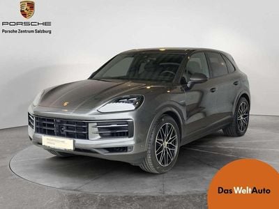 Mittelgrau metallic Gebraucht 2024 Porsche Cayenne SUV | € 109.800 (Etwas zu teuer)