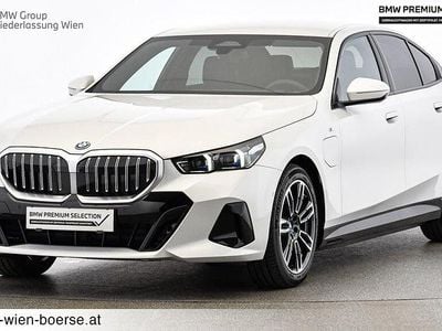 Mineralweiß Gebraucht 2024 BMW 530e Efficient Dynamics | € 60.892