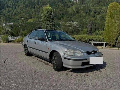 Silber Gebraucht 1998 Honda Civic S Limousine | € 7.500