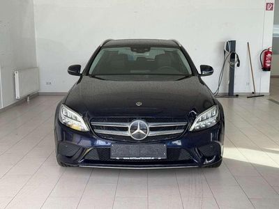 Gebraucht Mercedes C200 160 PS (117 kW) 2019 Blau Limousine