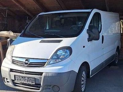 Gebraucht Opel Vivaro 114 PS (83 kW) 2013 Weiß Van / Kleinbus