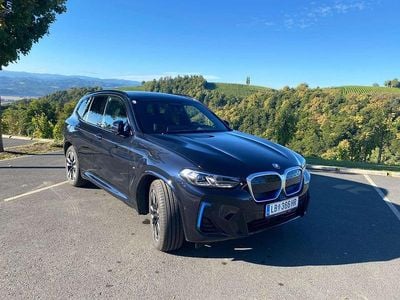 Gebraucht BMW iX3 M Sport 210 kW (286 PS) 2025 Schwarz SUV