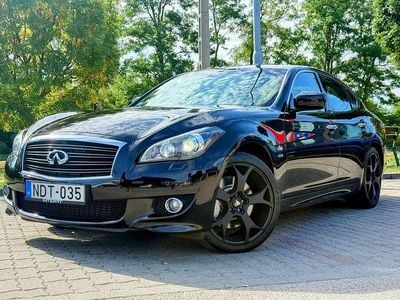 Schwarz Gebraucht 2015 Infiniti Q70 Premium Limousine | € 14.150
