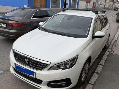 Gebraucht Peugeot 308 SW Allure 131 PS (96 kW) 2018 Weiß Kombi