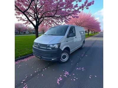 Silber Gebraucht 2018 VW T6 Van | € 15.999