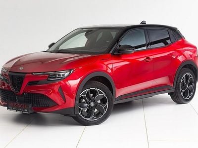 Rot Gebraucht 2025 Alfa Romeo Junior Edizione Speciale SUV | € 47.360