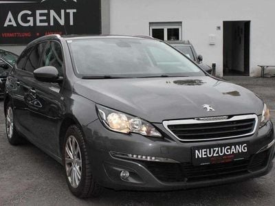 Grau Gebraucht 2017 Peugeot 308 SW Style Kombi | € 9.999