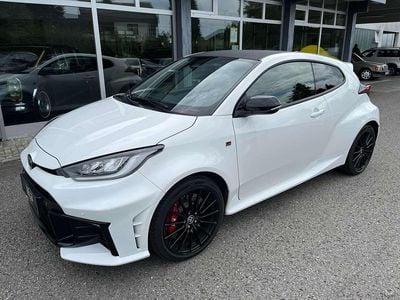 Weiß Gebraucht 2024 Toyota Yaris Kleinwagen | € 53.900 (Teuer)