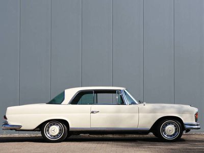 Weiß Gebraucht 1968 Mercedes 280 SE Coupé | € 49.900