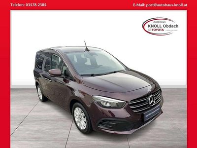 Gebraucht Mercedes T180 116 PS (85 kW) 2022 Rot Van / Kleinbus