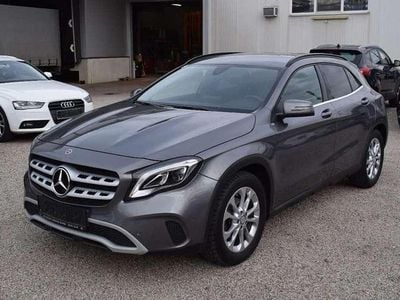Gebraucht Mercedes GLA200 156 PS (114 kW) 2017 Grau SUV
