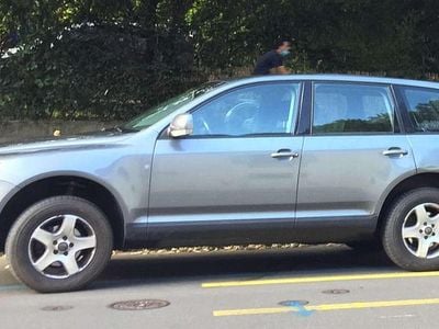 Grau Gebraucht 2004 VW Touareg R SUV | € 2.900
