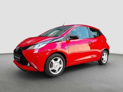 Rot Gebraucht 2015 Toyota Aygo X-wave Kleinwagen | € 7.980 (Fairer Preis)