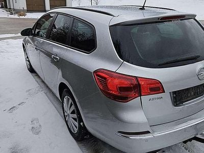 Gebraucht Opel Astra Edition 120 PS (88 kW) 2012 Kombi