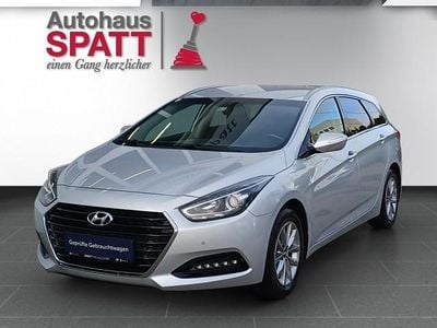 Grau Gebraucht 2016 Hyundai i40 Style Kombi | € 9.998