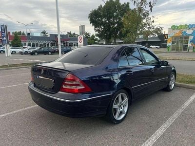 Mercedes C200