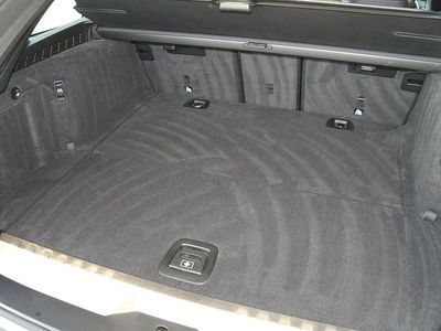 Grau Gebraucht 2022 BMW 530e Efficient Dynamics Kombi | € 43.940 (Teuer)