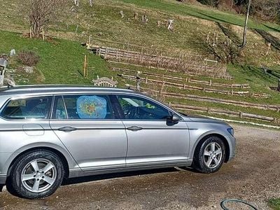 Grau Gebraucht 2017 VW Passat Kombi | € 15.000 (Guter Preis)