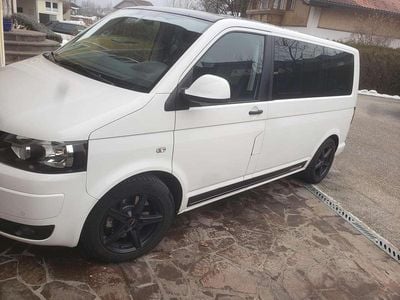 Gebraucht VW Multivan Edition 140 PS (102 kW) 2012 Weiß Van