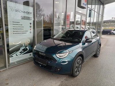 Neu Fiat 600 Pop 101 PS (74 kW) 2025 Grün SUV