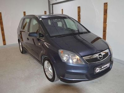 Grau Gebraucht 2007 Opel Zafira Edition Van / Kleinbus | € 3.390 (Fairer Preis)