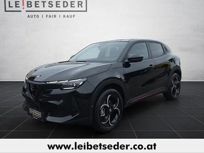 Neu Alfa Romeo GT Junior Edizione Speciale 136 PS (100 kW) 2025 Schwarz SUV