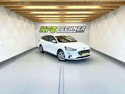 gebraucht Ford Focus Turnier 1,5 EcoBl. ''AHK*NAVI*SITZH*R-KAM''