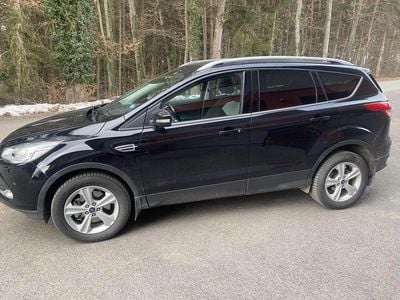 Gebraucht Ford Kuga Trend 120 PS (88 kW) 2016 Schwarz SUV