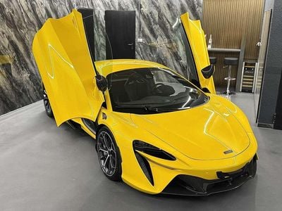 Gelb Gebraucht 2024 McLaren Artura Coupé | € 229.990 (Fairer Preis)