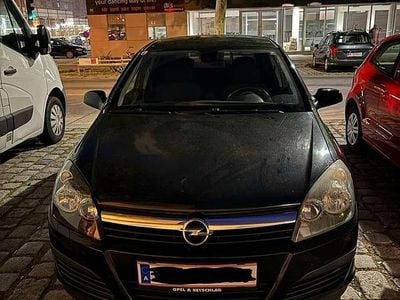 Schwarz Gebraucht 2006 Opel Astra Kleinwagen | € 3.000 (Etwas zu teuer)