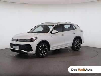 Gebraucht VW Tiguan Sport 150 PS (110 kW) 2025 Weiss  metallicperleffekt SUV