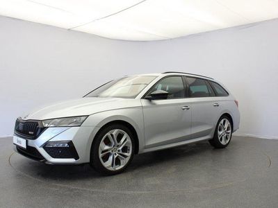 Weiß Gebraucht 2023 Skoda Octavia RS Kombi | € 45.335