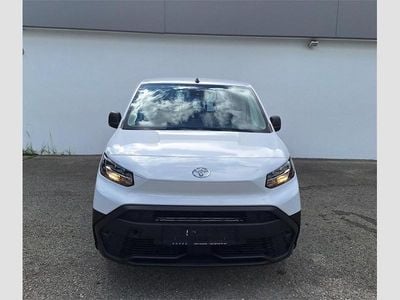 Ice white weiß Neu 2025 Toyota Proace City City Van / Kleinbus | € 27.990 (Etwas zu teuer)