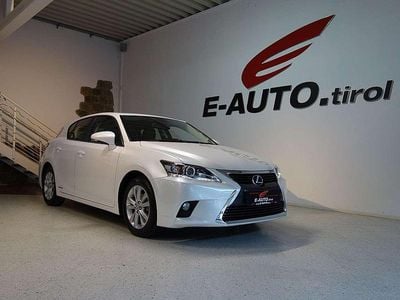Gebraucht Lexus CT200h 99 PS (72 kW) 2017 Weiß Limousine