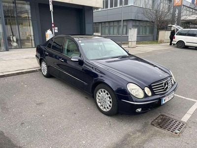 Gebraucht Mercedes E220 Elegance 150 PS (110 kW) 2002 Limousine