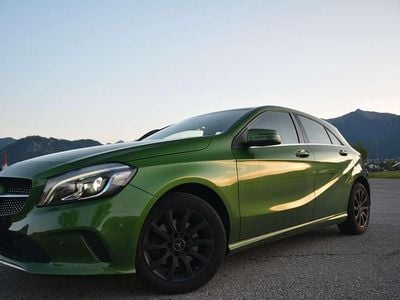 Gebraucht Mercedes A180 Style 122 PS (89 kW) 2016 Grün Limousine