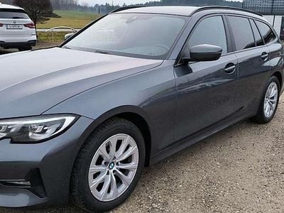 Gebraucht BMW 320 Advantage 190 PS (139 kW) 2020 Grau Kombi