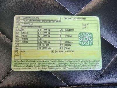 Schwarz Gebraucht 2013 VW Caravelle Comfortline Van / Kleinbus | € 11.900