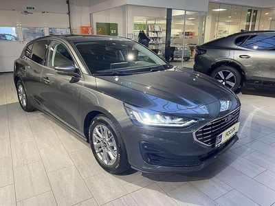 Grau Gebraucht 2025 Ford Focus Titanium Limousine | € 25.490 (Etwas zu teuer)