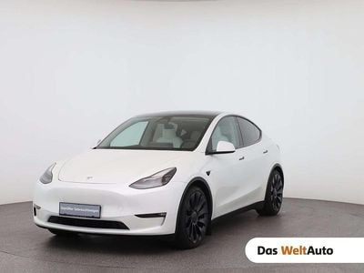 Weiß Gebraucht 2024 Tesla Model Y Performance SUV | € 44.990 (Etwas zu teuer)