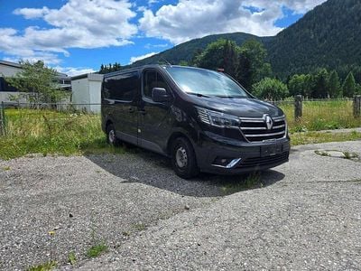 Schwarz Gebraucht 2024 Renault Trafic Van / Kleinbus | € 31.200