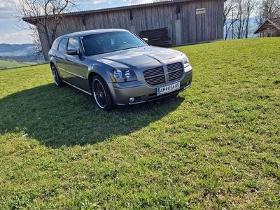 Grau Gebraucht 2004 Dodge Magnum Kombi | € 8.000